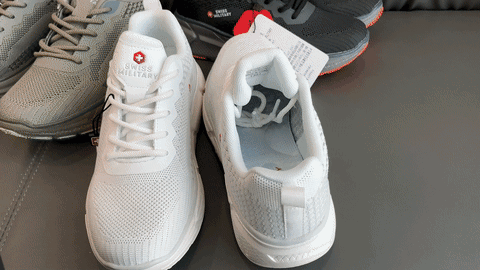 动鞋推荐!性价比绝了户外通勤两不误!踢走班味放肆去野春夏户外宝藏情侣运(图13) 动鞋推荐!性价比绝了户外通勤两不误!踢走班味放肆去野春夏户外宝藏情侣运(图13)