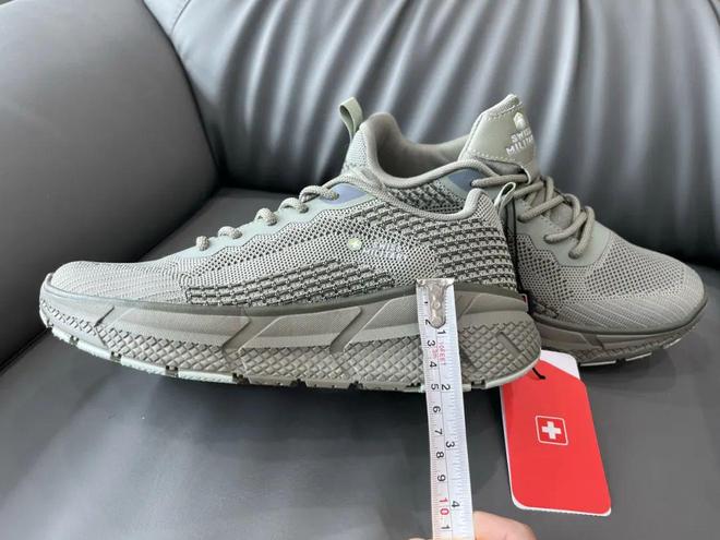 动鞋推荐!性价比绝了户外通勤两不误!踢走班味放肆去野春夏户外宝藏情侣运(图23) 动鞋推荐!性价比绝了户外通勤两不误!踢走班味放肆去野春夏户外宝藏情侣运(图23)