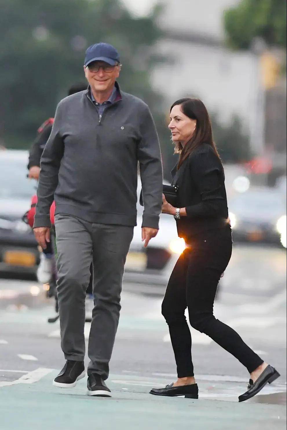 ！一张高管合照暴露顶级富豪穿衣…马云穿6万LP蔡崇信穿李宁接地气(图13)